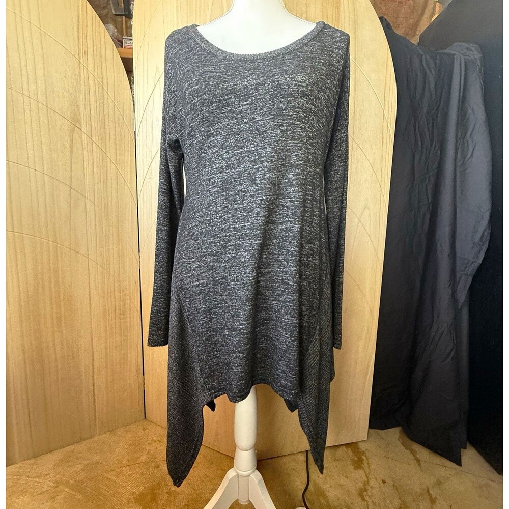 Whimsigoth Heather Grey Sharkbite Hem Tunic Top L XL Marled Knit Long Sleeve